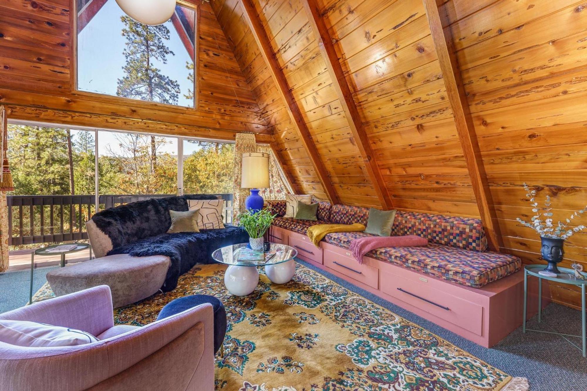 Sugar Pine Haus- A-frame W Hot Tub *
