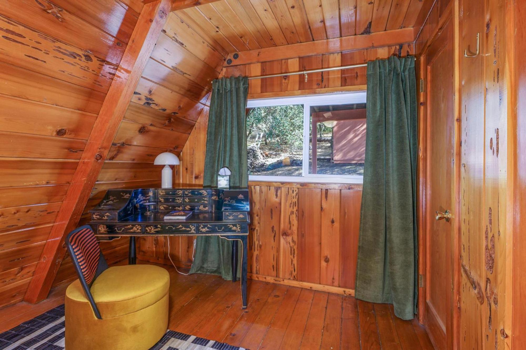 Holiday home Sugar Pine Haus- A-frame W Hot Tub