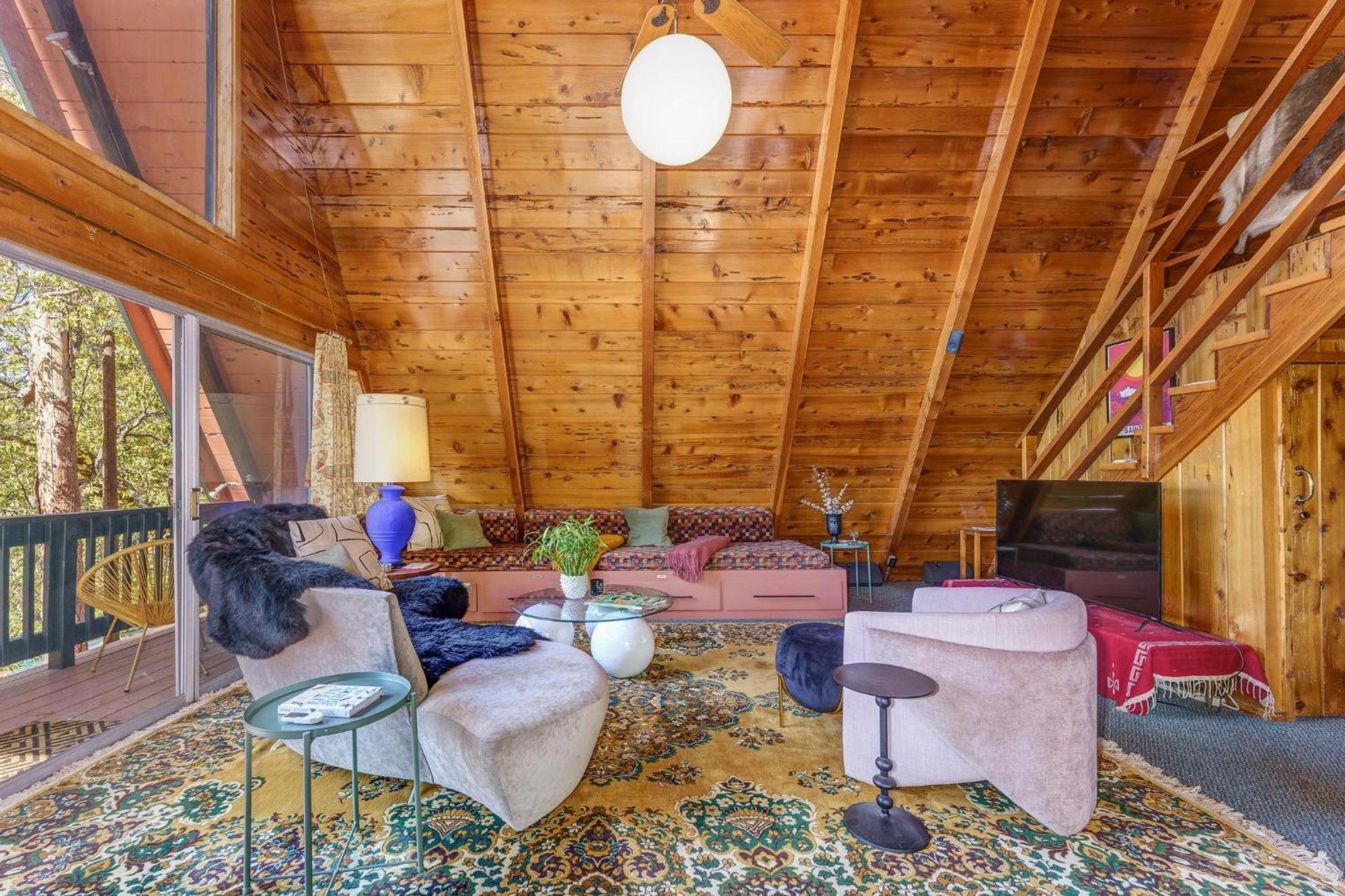 Holiday home Sugar Pine Haus- A-frame W Hot Tub Oakhurst