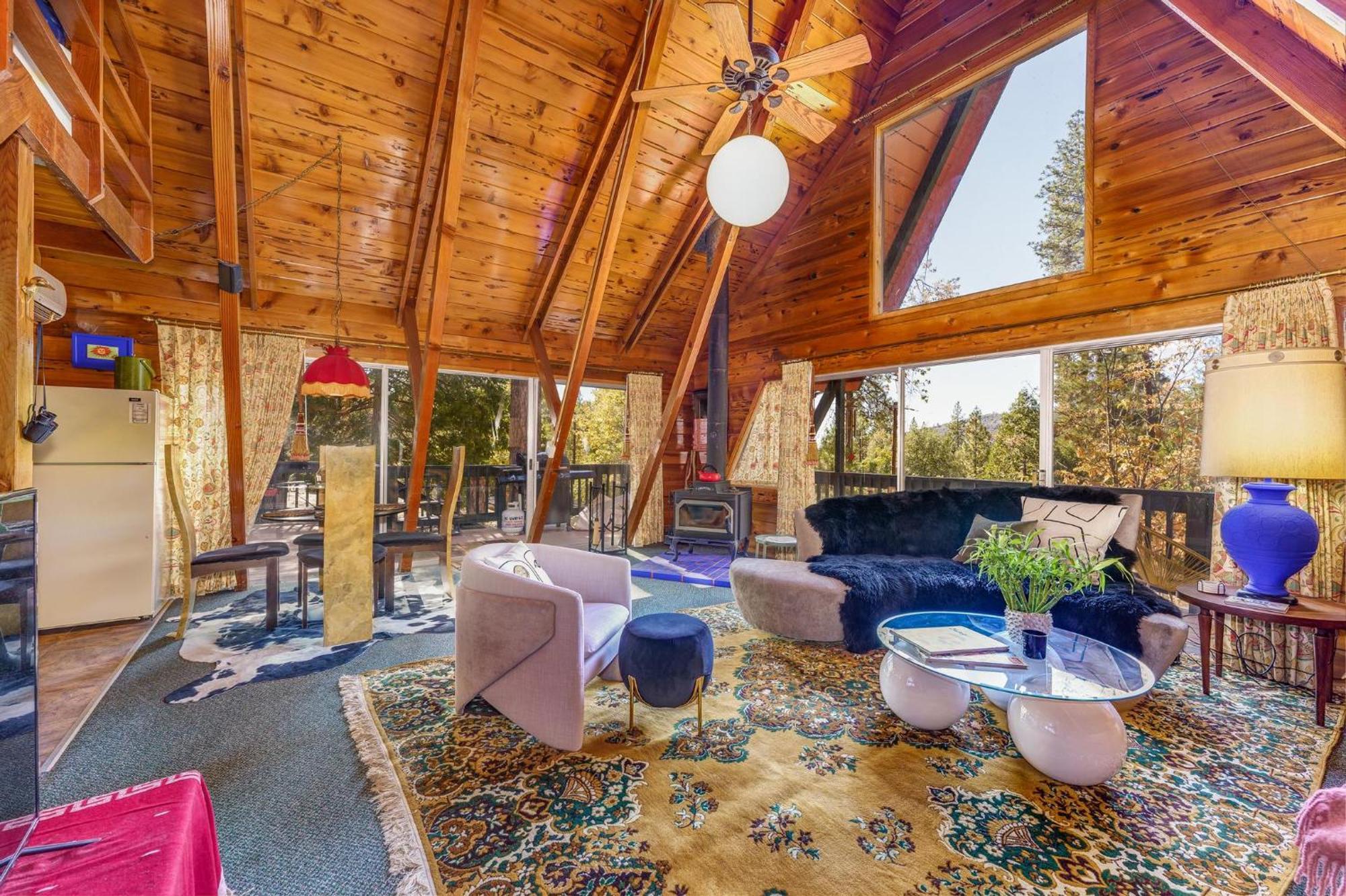 Sugar Pine Haus- A-frame W Hot Tub Holiday home *