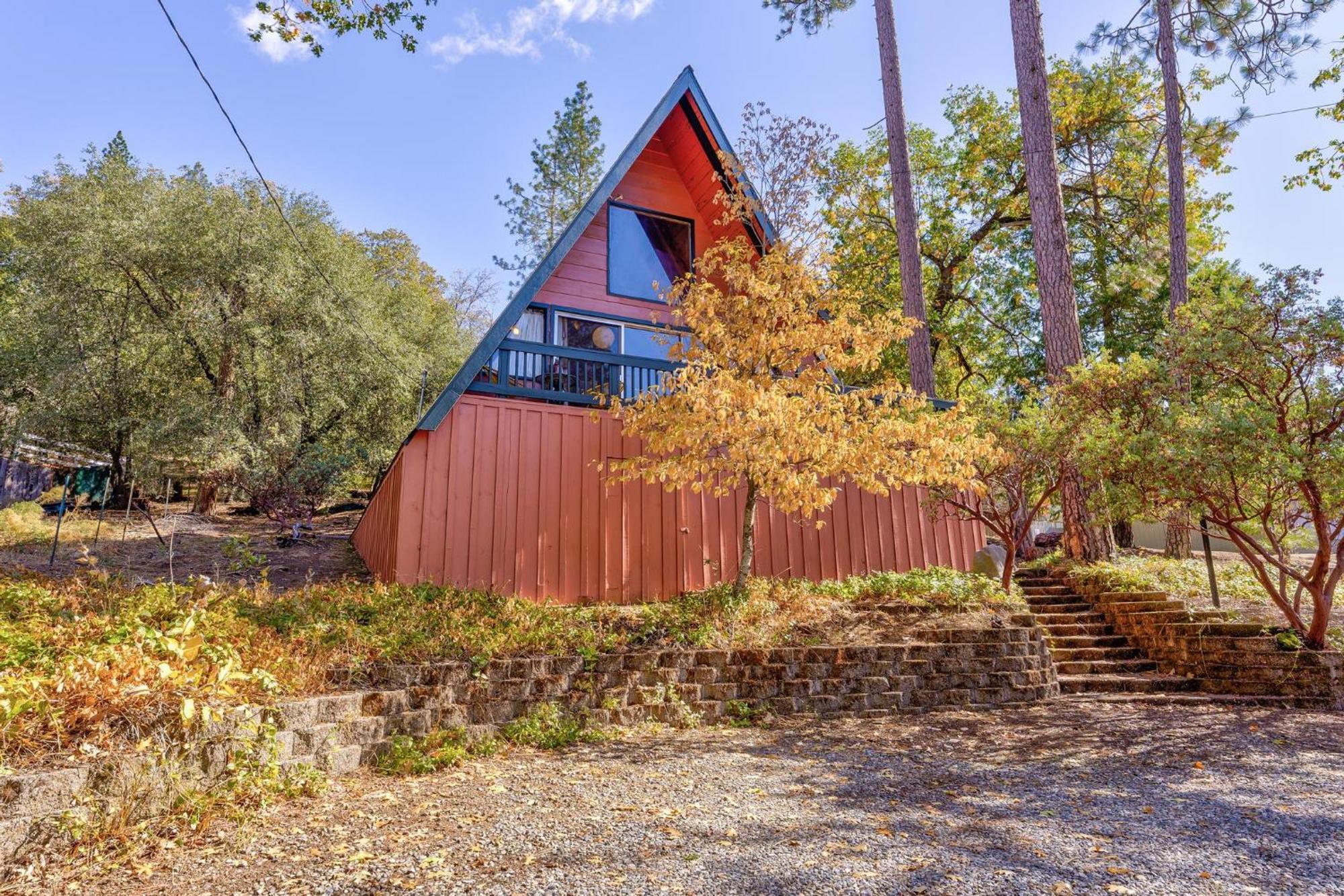 Sugar Pine Haus- A-frame W Hot Tub *