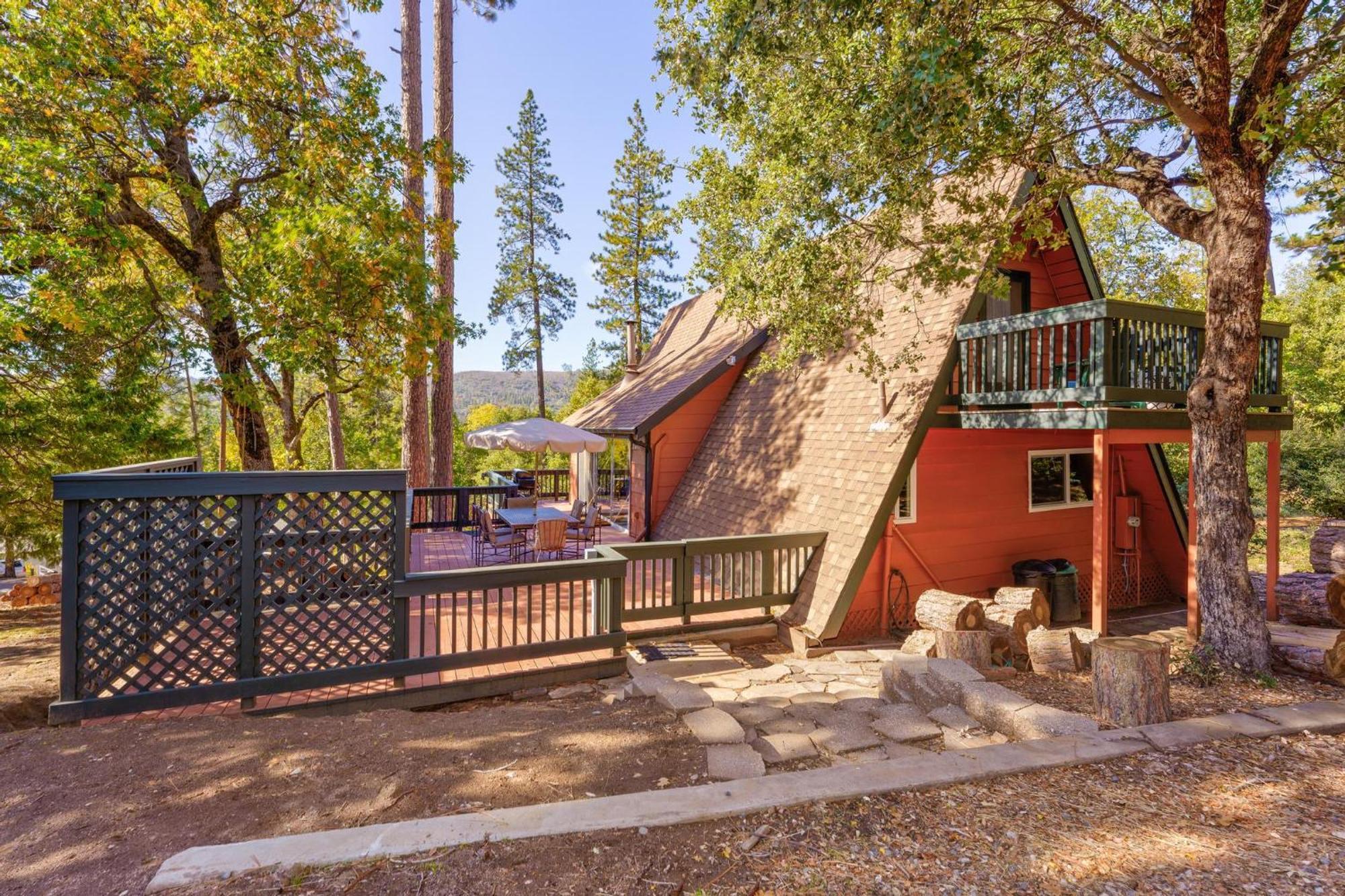 Sugar Pine Haus- A-frame W Hot Tub * Oakhurst