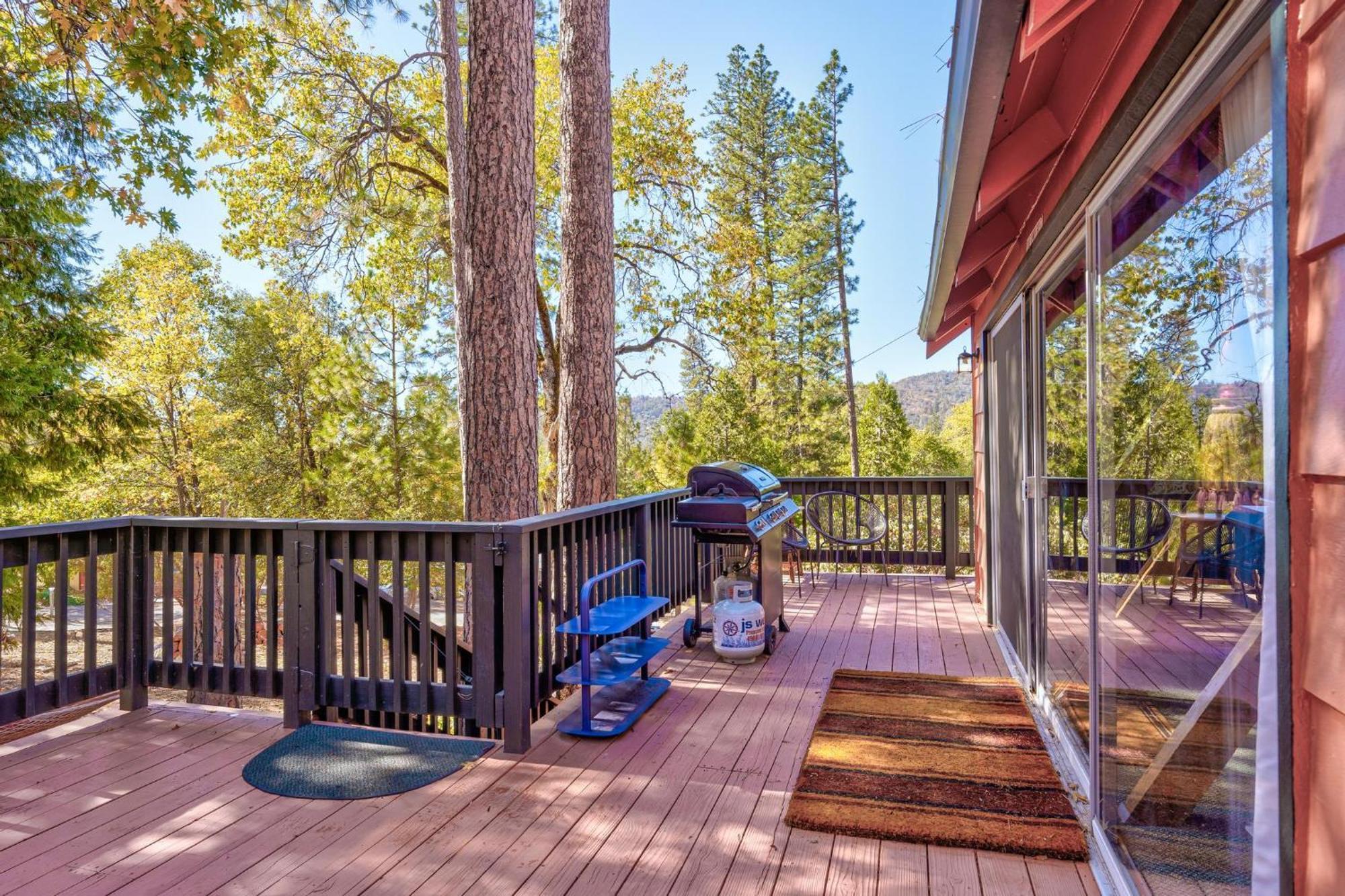Sugar Pine Haus- A-frame W Hot Tub